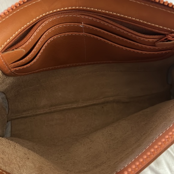 Dooney & bourke - Picture 4 of 9